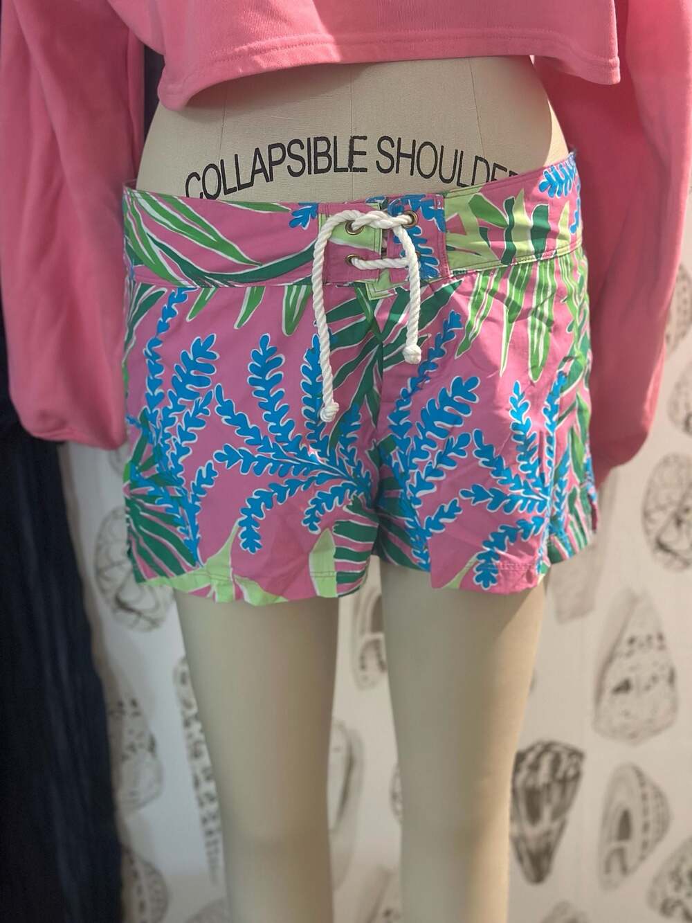 Lilly Pulitzer Tropical Print Board Shorts Size Small